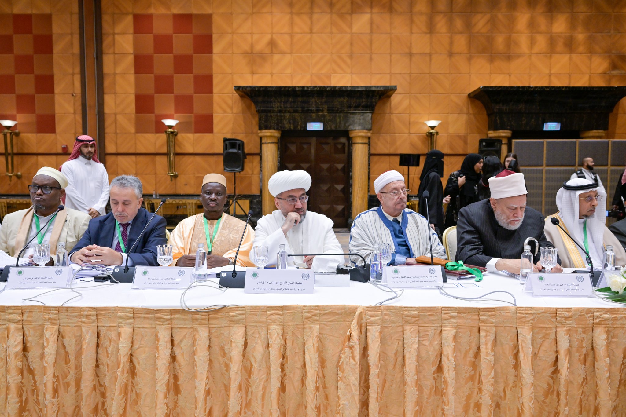 Cuplikan dari partisipasi Yang Mulia Sekretaris Jenderal LMD sekaligus Ketua Organisasi Ulama Muslim, Syekh Dr. Mohammed Al-Issa , sebagai Tamu Kehormatan dalam pembukaan seminar "Peran Para Pemimpin Agama dalam Menangani Kekerasan terhadap Perempuan"