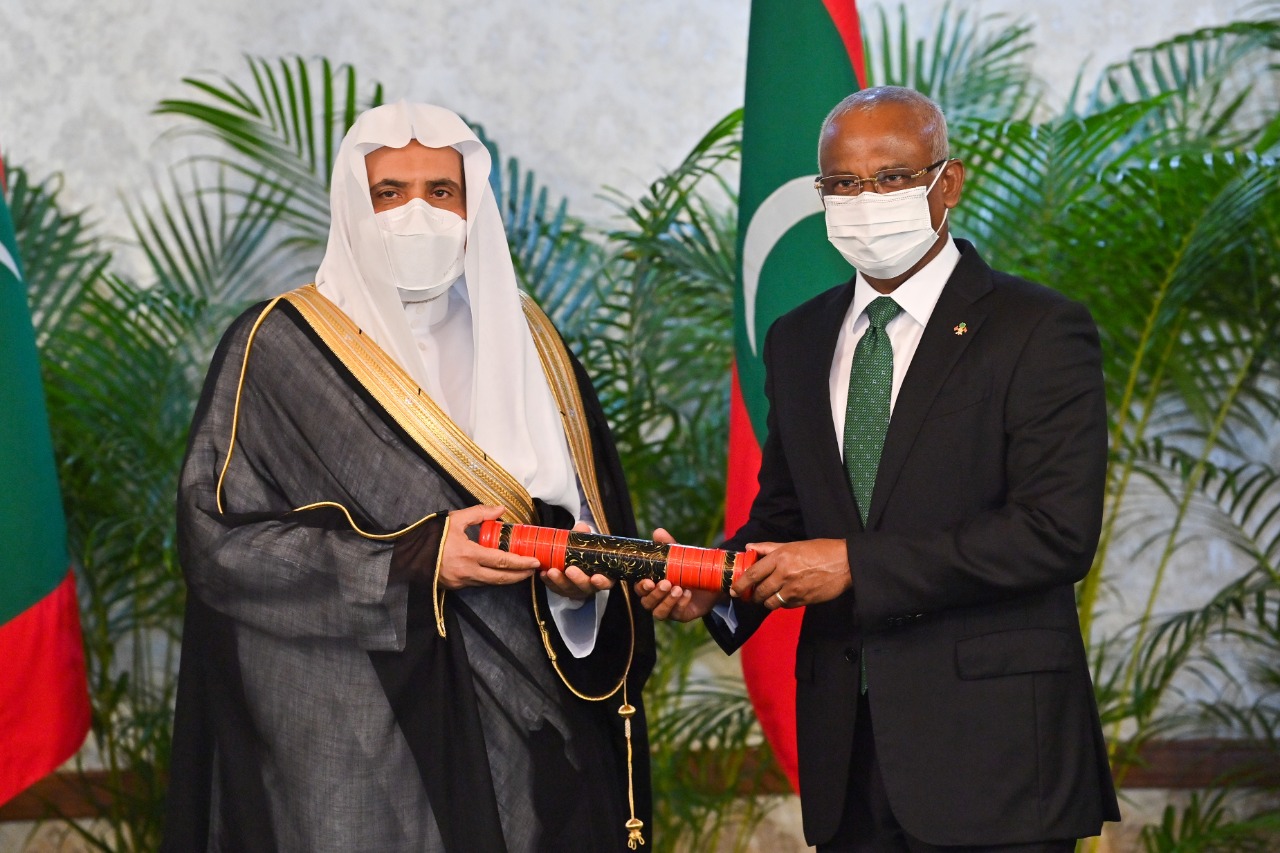 Président de la République des Maldives remet à Mohamed AIissa