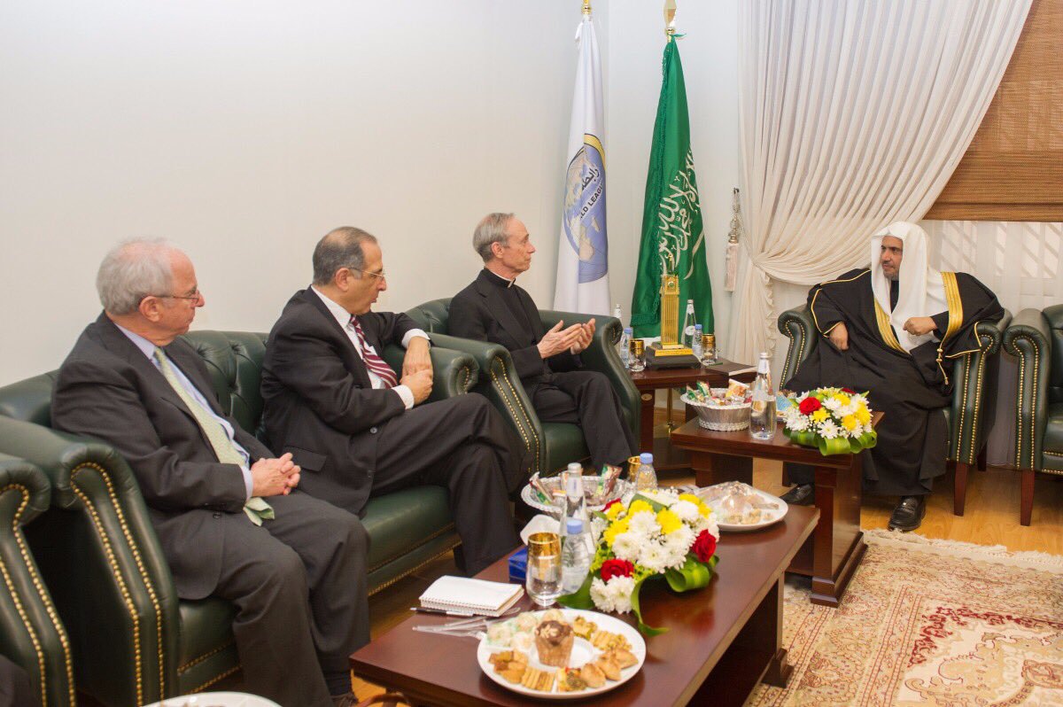 SG met Head & members of US Int’l Commission on Religious liberty. The meet dealt with Islam’s values of co-existence & rights’ protection.