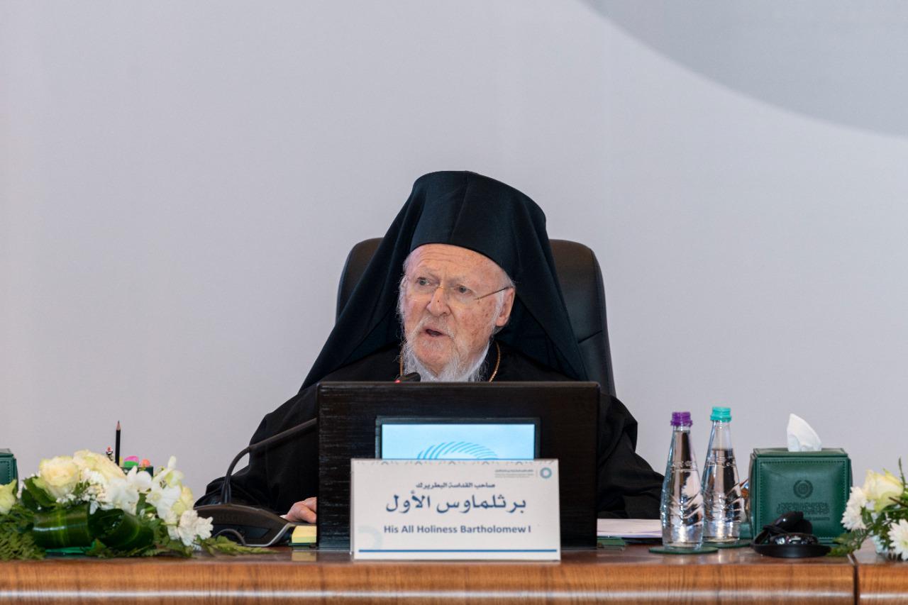 تحت مظلة رابطة العالم الإسلامي.. وبحضور قيادات دينية حول العالم   الرياض تشهد إصدار: "إعلان القيم الإنسانية المشتركة".. تأكيد مركزية الدين في الحضارات