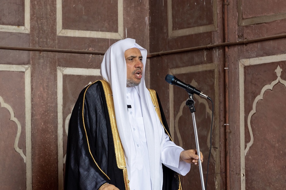 His Excellency Sheikh Dr. Mohammad Al-Issa, Secretary-General of the MWL and Chairman of the Organization of Muslim Scholars, delivers Friday sermon and leads the prayer at the Jama Masjid in New Delhi, India