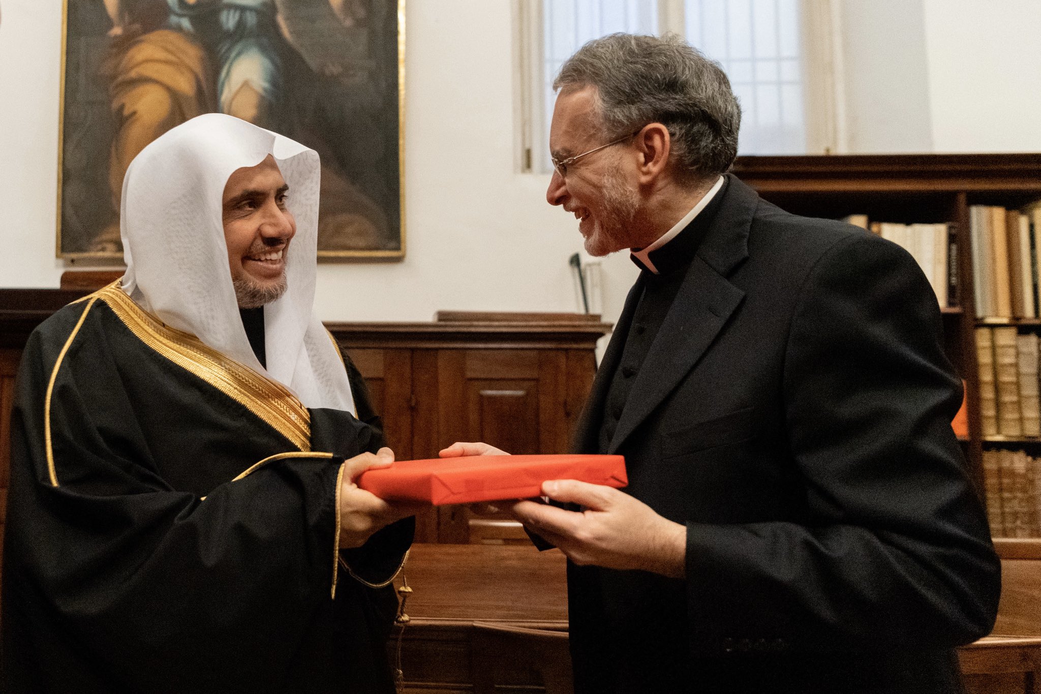This week, HE Dr. Mohammad Alissa visited the historic Ambrosian Library Ambrosiana 1609 in Milan