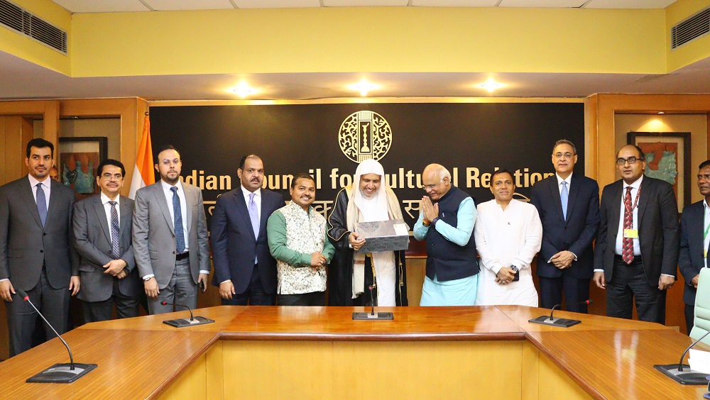 His Excellency Sheikh Dr.Mohammad Al-Issa, Secretary-General of the MWL, Chairman of the Organization of Muslim Scholars, met earlier today in New Delhi with the President of the Indian Council for Cultural Relations, Dr. Vinay Sahasrabuddhe