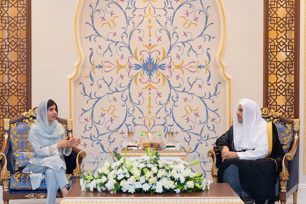 His Excellency Sheikh Dr. Mohammad Al-Issa meets with the youngest Nobel Prize laureate, Malala Yousafzai. 