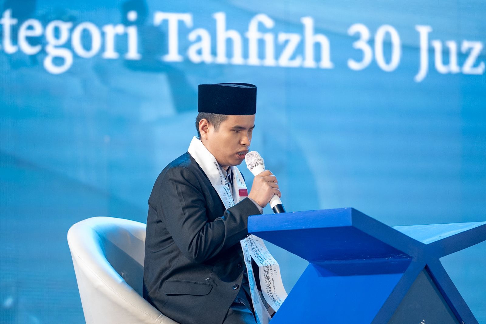 رابطہ عالم اسلامی نے جمہوریہ انڈونیشیا میں نابینا افراد کے لیے پہلی بین الاقوامی قرآنی مسابقہ منعقد کیا