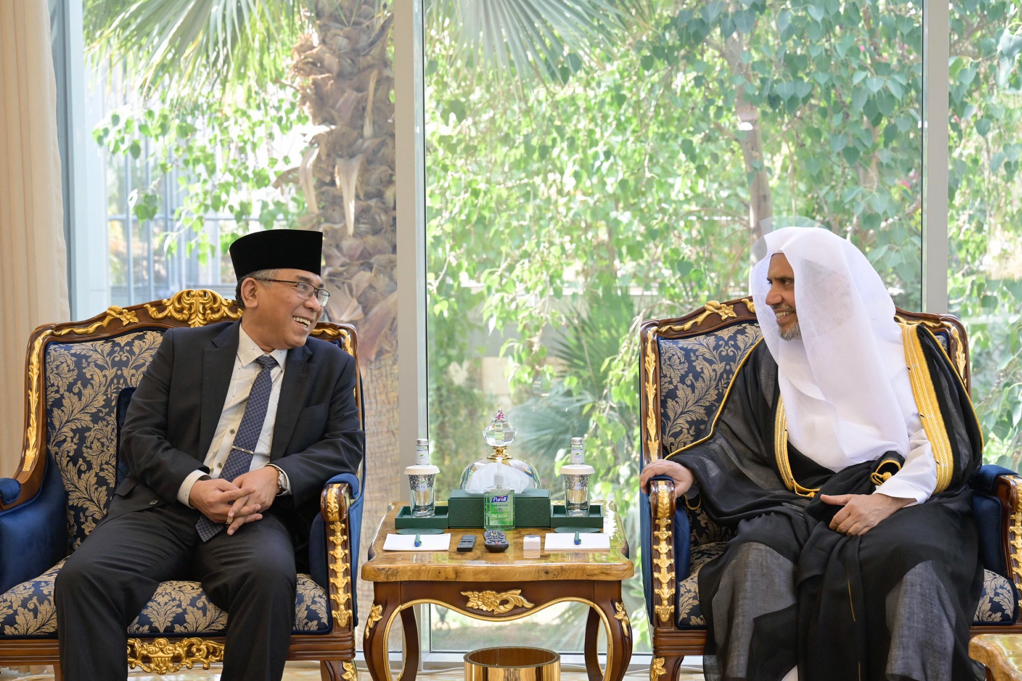 Yang Mulia Sekretaris Jenderal LMD, Ketua Organisasi Ulama Muslim, Syekh Dr. Mohammed Alissa, menerima kunjungan Yang Mulia Syekh Dr. Yahya Cholil Staquf