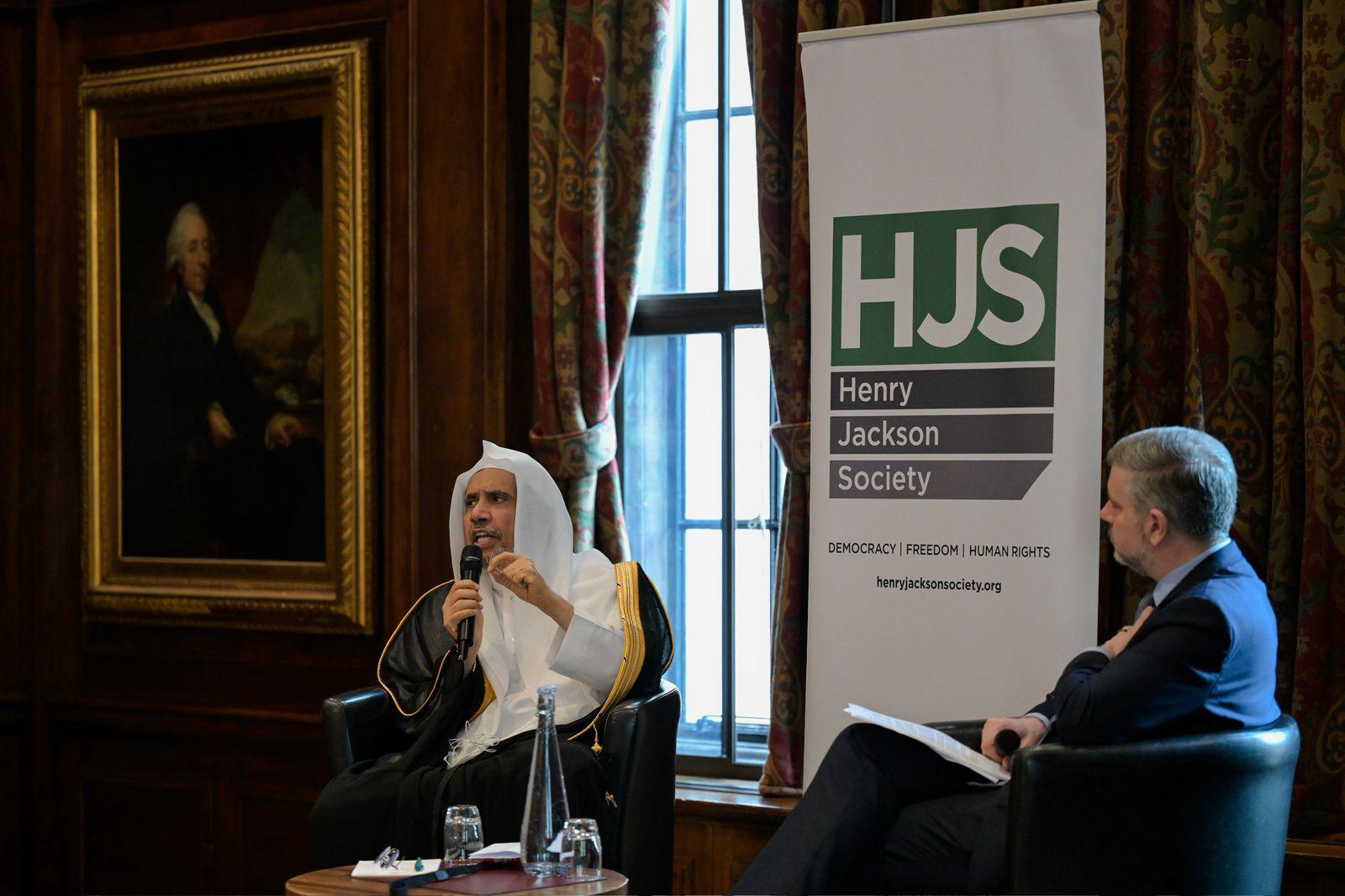 El Instituto Henry Jackson en el Reino Unido organiza un diálogo con el Secretario general de la Liga del Mundo Islámico.