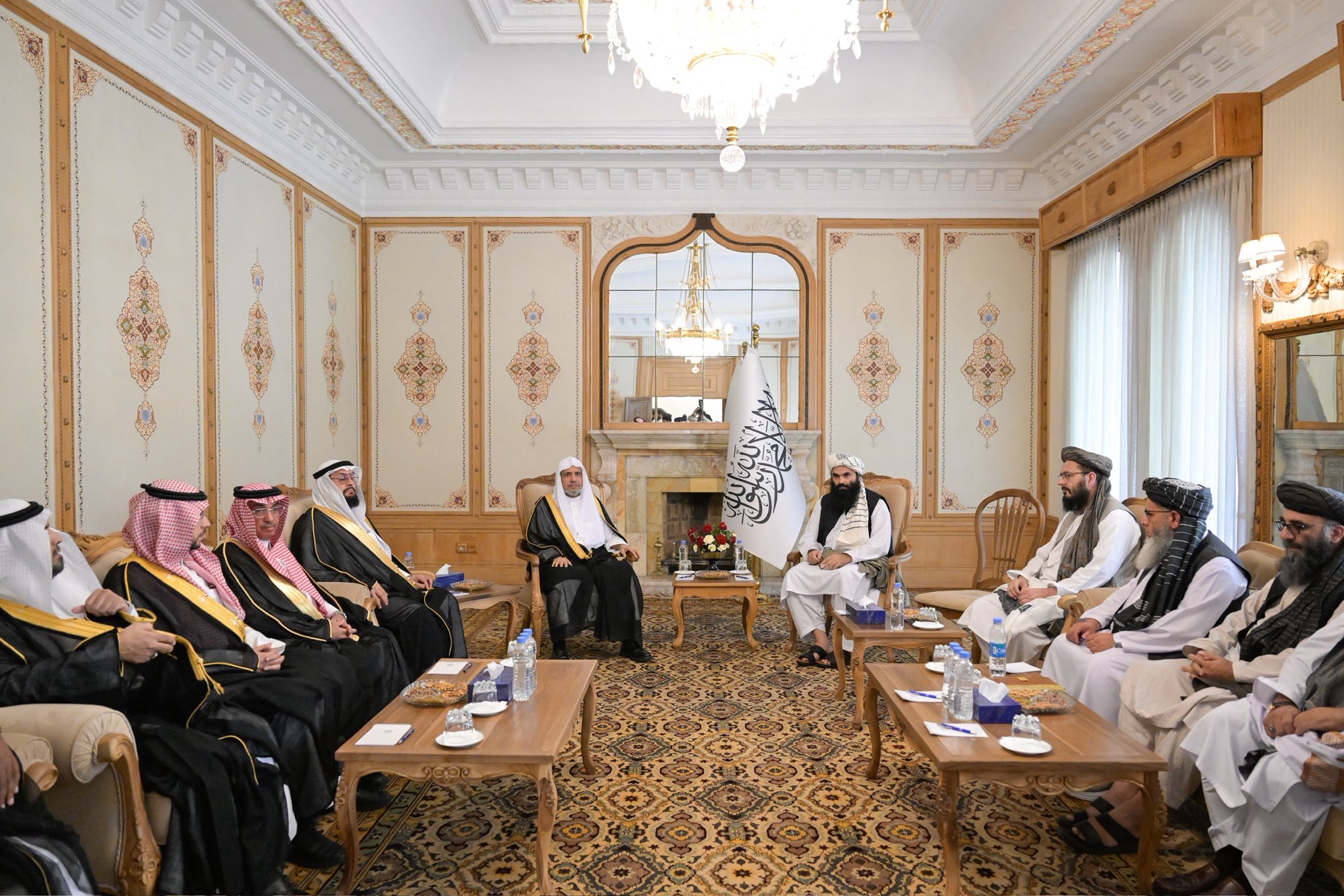 At the Chahar Chinar Palace, H.E. Sheikh Dr. Mohammed Al-issa   , Secretary-General of the MWL and Chairman of the Organization of Muslim Scholars, met with H.E. Khalifa Sirajuddin Haqqani, Minister of Interior of Afghanistan.