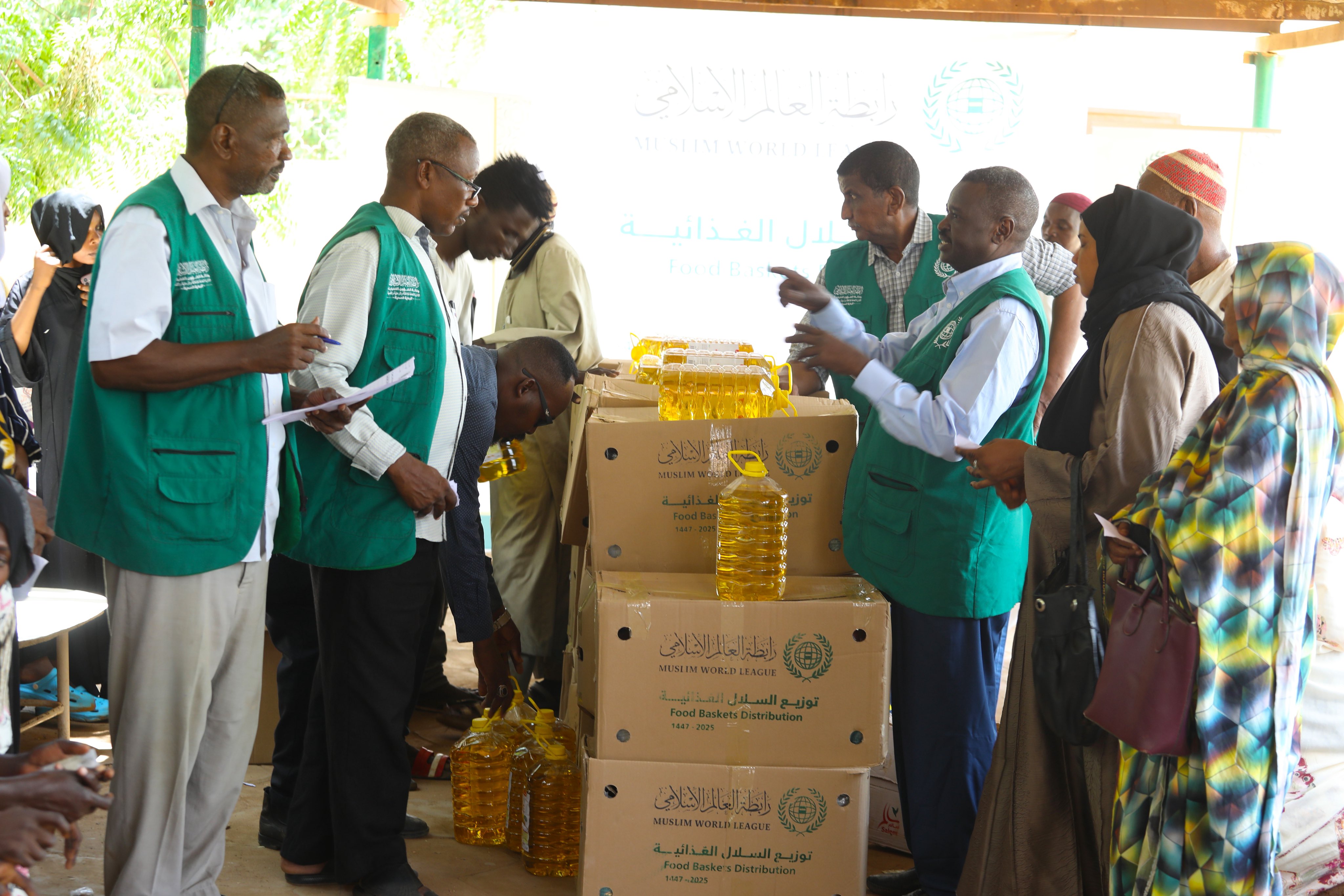 La oficina de la Liga del Mundo Islámico en la República de Sudán continúa con sus programas humanitarios y médicos, a pesar de todos los desafíos relacionados con la guerra, en coordinación directa con las autoridades competentes.