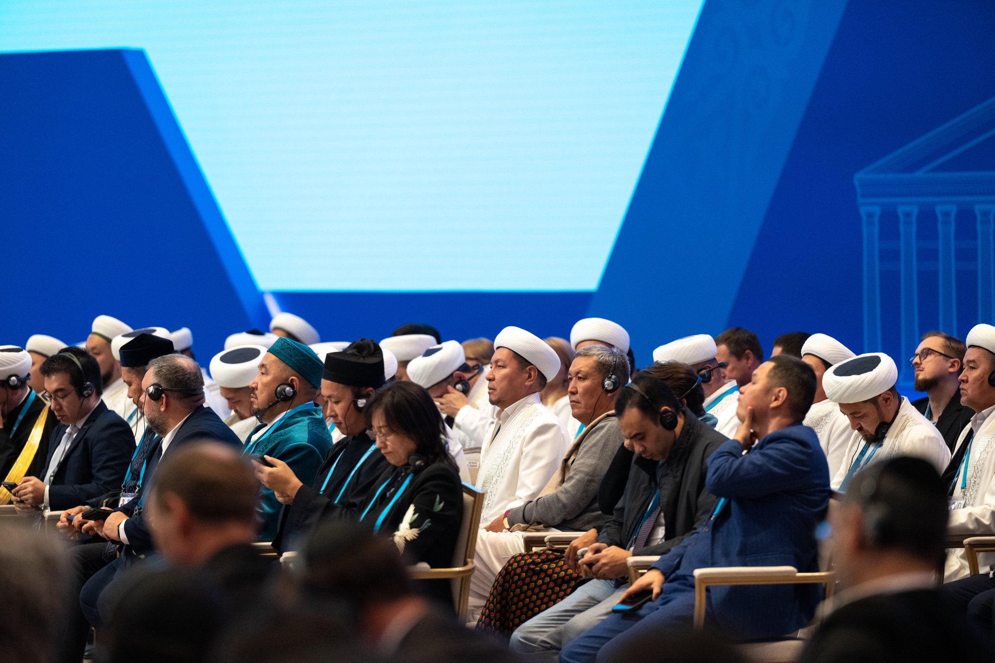 As the Guest of Honor at the Eighth Congress of Leaders of World and Traditional Religions, H.E. Dr. Al-Issa joined H.E. the President of Kazakhstan in attending the opening session of the summit at the Palace of Independence.