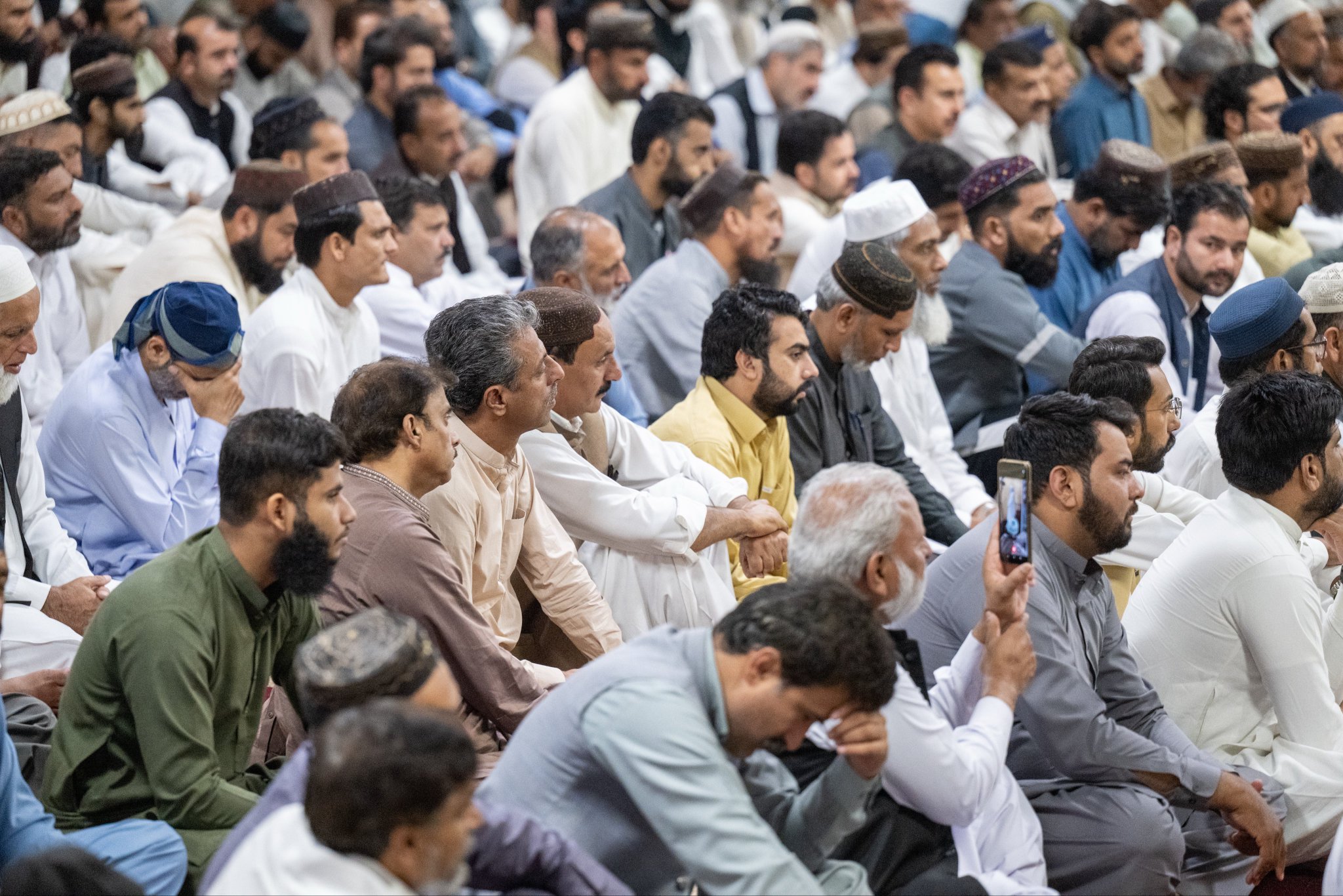 le Secrétaire général, Président de l’Organisation des savants musulmans, cheikh Mohammed Alissa , a prononcé le sermon du vendredi depuis le minbar de la mosquée du Parlement et du Sénat pakistanais, en présence des membres, des gouverneurs de certaines provinces, des ministres et de fidèles.