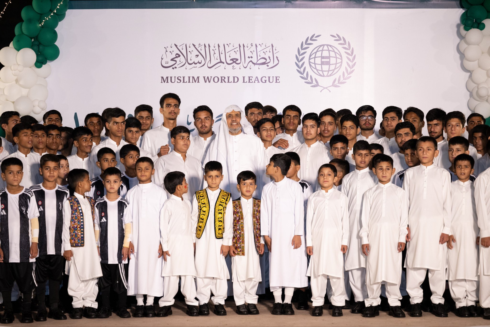 El Secretario General de la Liga del Mundo Islámico, Presidente del Consejo de Ulemas, el Sheij Mohammed Alissa visitó la Casa de los Huérfanos Ali Ibn Abi Talib, afiliada a la Ligadel Mundo Islamico en la República Islámica de Pakistán.