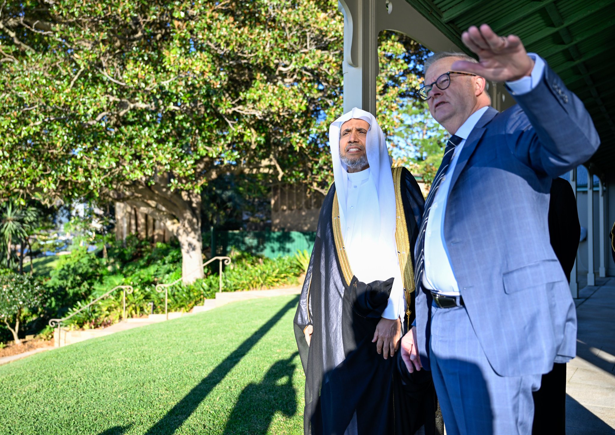 Yang Mulia Perdana Menteri Australia, Tuan Anthony Albanese, menerima kunjungan Yang Mulia Sekretaris Jenderal LMD, Ketua Organisasi Ulama Muslim, Syekh Dr.Mohammed Alissa Dalam pertemuan tersebut