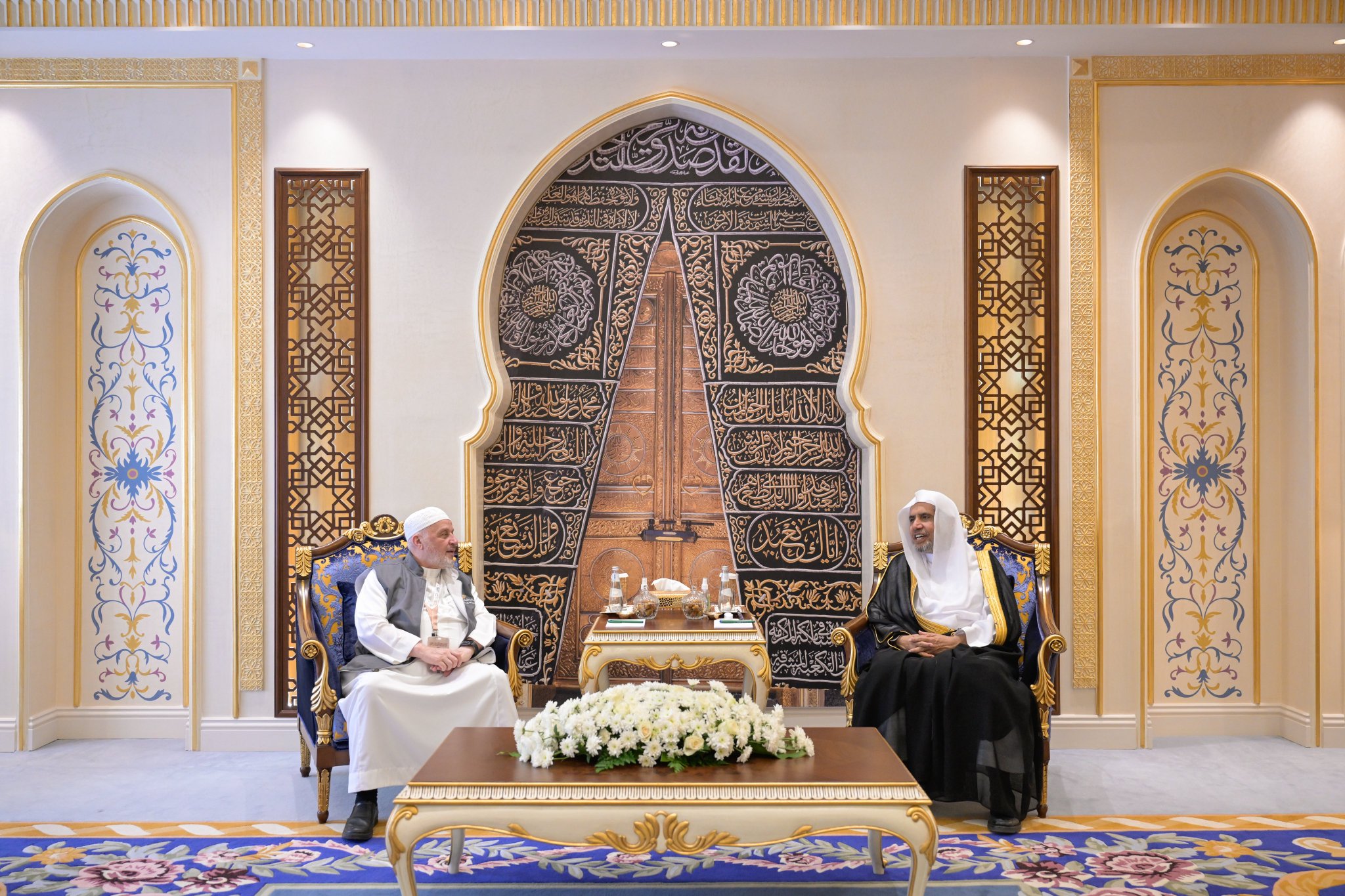 ‏استقبل معالي الأمين العام، رئيس هيئة علماء المسلمين، فضيلة الشيخ د.⁧‫محمد العيسى‬⁩‬⁩، معالي وزير الأوقاف في الجمهورية العربية السورية، فضيلة الدكتور محمد أبو الخير شكري