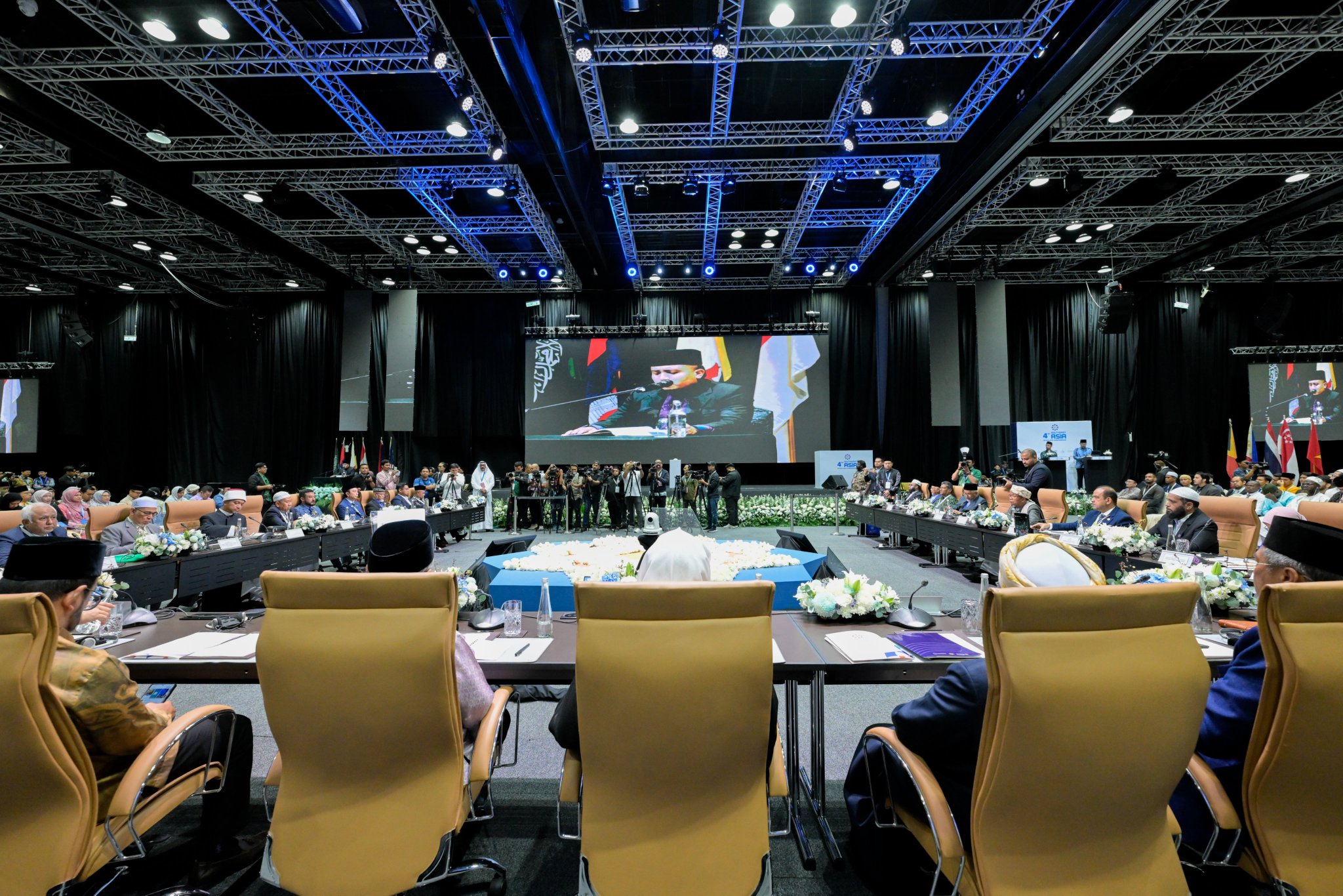 Photos from the inauguration of the Fourth Forum of the Council of ASEAN Scholars by H.E. Sheikh Dr. Mohammed Al-Issa , Secretary-General of the Muslim World League and Chairman of the Organization of Muslim Scholars