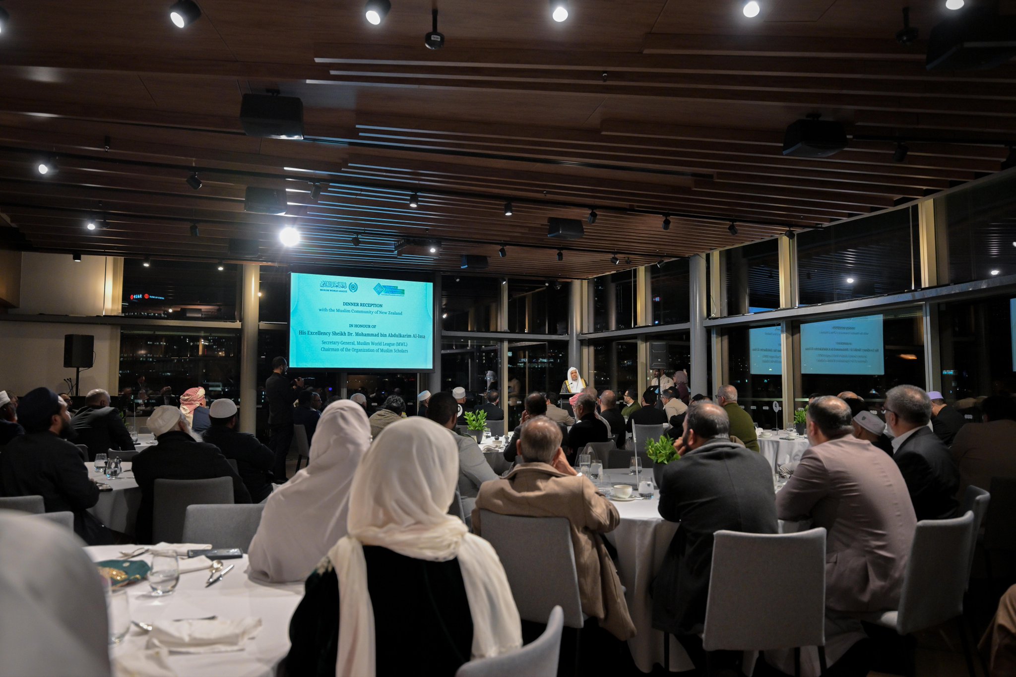 H.E. Sheikh Dr. Mohammed Al-Issa, met in Auckland, New Zealand, with the senior leadership of the Federation of Islamic Associations of New Zealand (FIANZ) and the Ulema Council of New Zealand