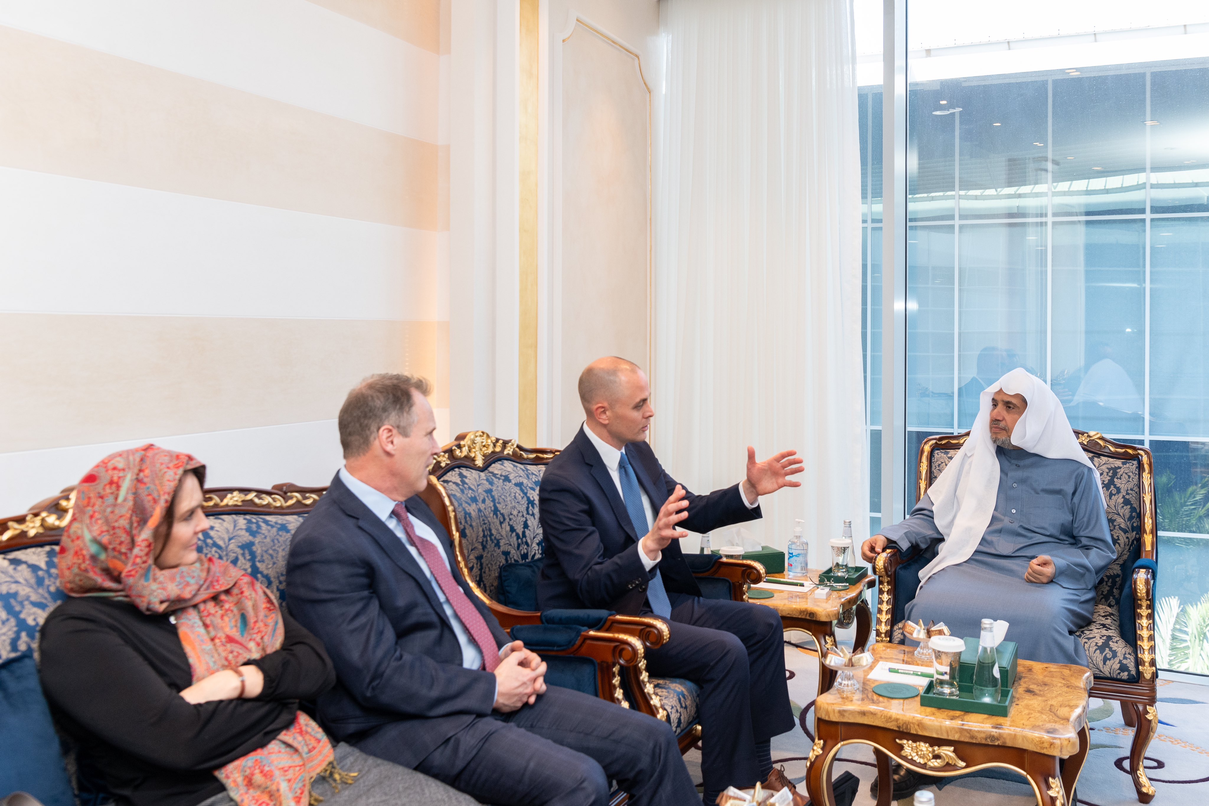 At the Muslim World League branch office in Riyadh, His Excellency Sheikh Dr. Mohammed Alissa, Secretary-General of the MWL and Chairman of the Organization of Muslim Scholars, met with His Excellency Mr. Miles Hansen
