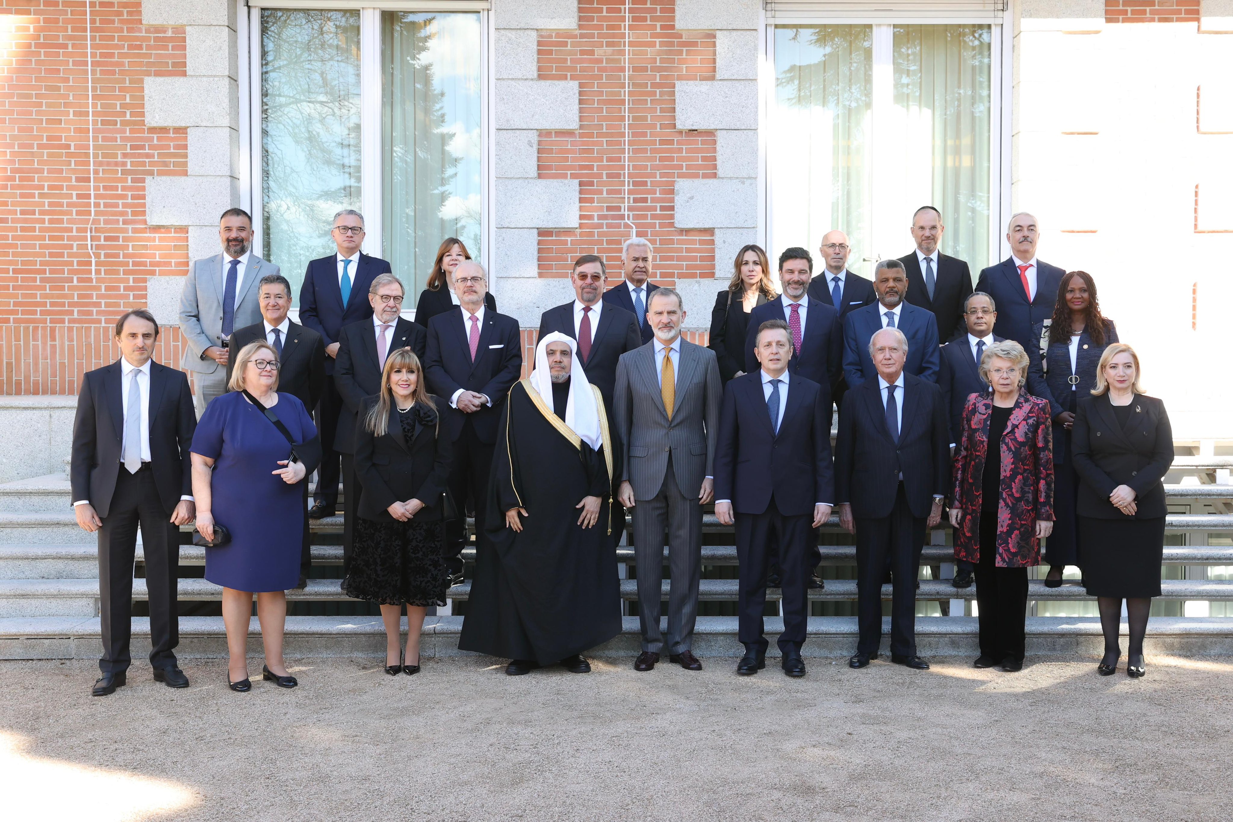 In a special bilateral meeting, His Majesty King Felipe VI of Spain was honored to host His Excellency Sheikh Dr. Mohammed Al-Issa, Secretary-General of the Muslim World League (MWL) as a distinguished guest of honor