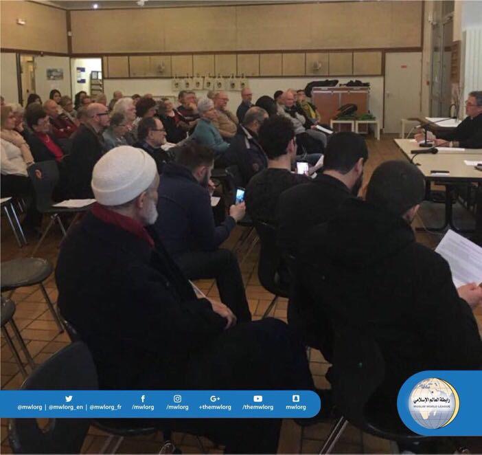 The MWL's office in Paris participate in a "religion's forum" on religious tolerance organized in Sainte-Geneviève-des-Bois.