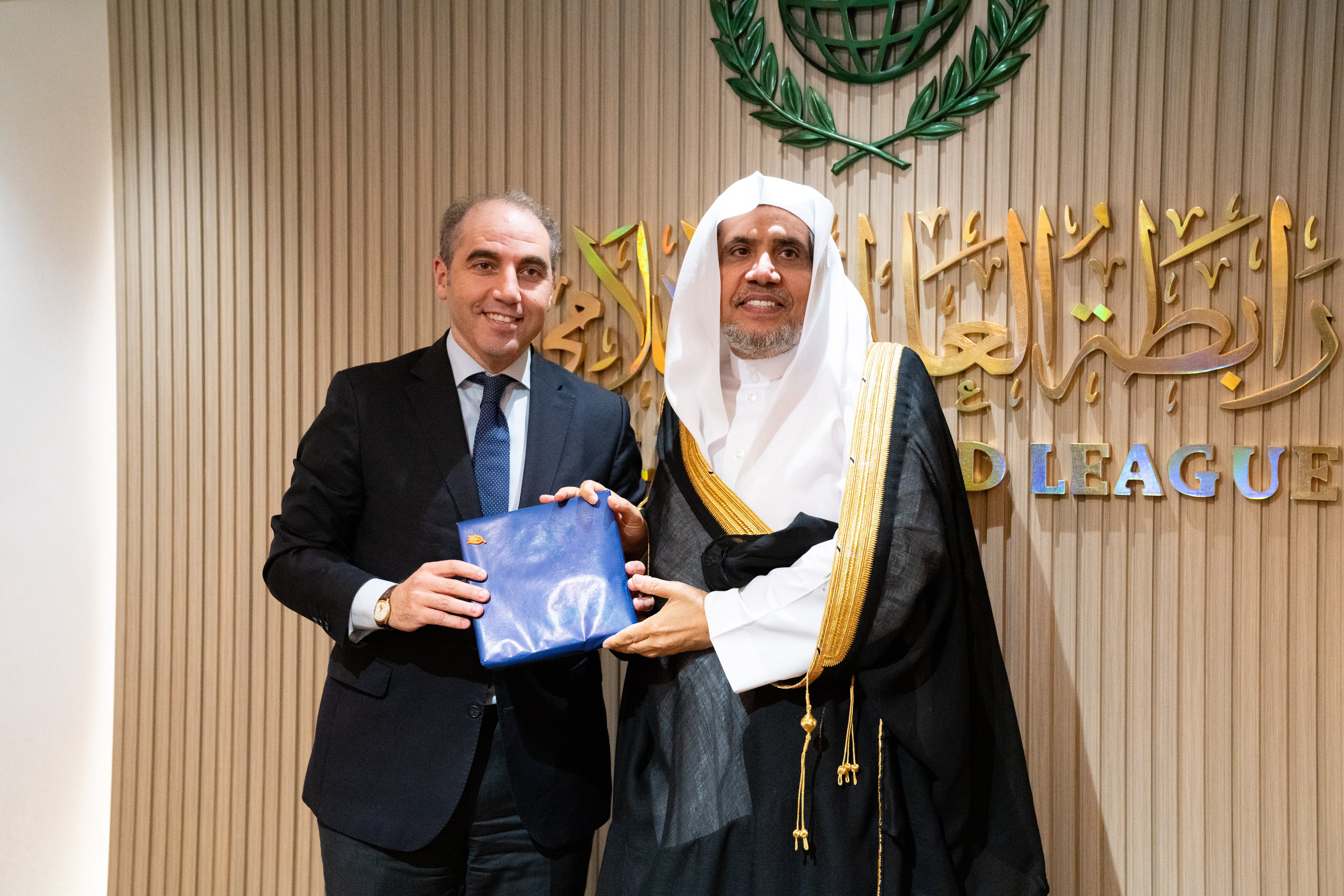 El Secretario General, el Sheij Mohammed Al-Issa, se reunió en Riad con una delegación de alto nivel de los Países Bajos.
