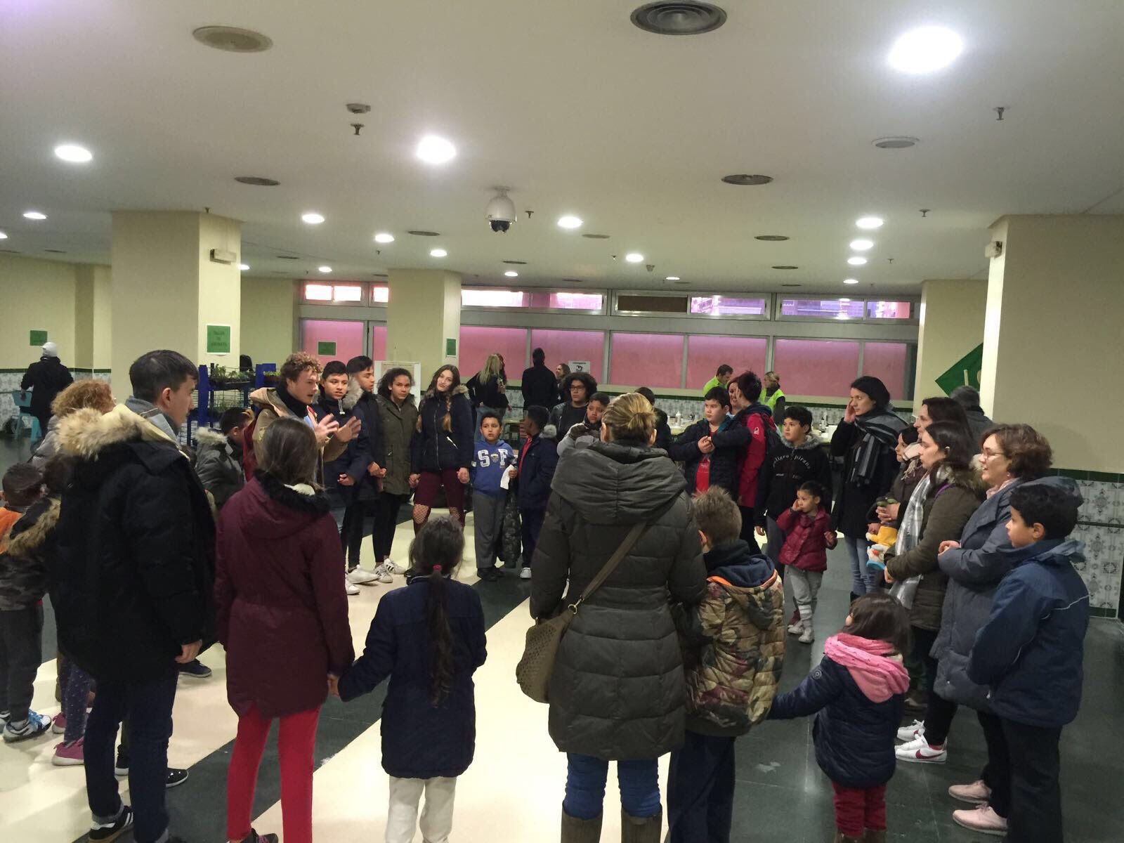 Le CCI de Madrid avec diverses organisations organisent une journée portes ouvertes à l'occasion de la journée internationale des migrants, sous le titre "coexistence civilisationnelle"