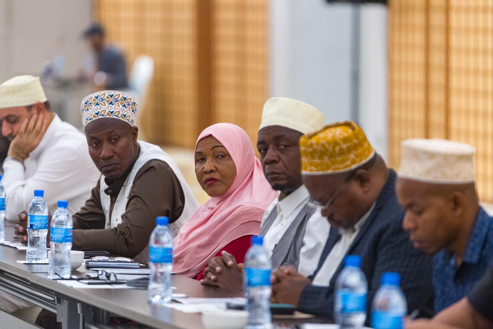 Today, the city of Dar es Salaam hosted a scholarly meeting: Members of the Council of Senior Scholars of the United Republic of Tanzania, led by His Eminence Sheikh Abubakr Zubeir, Grand Imam of Tanzania, welcomed His Excellency Sheikh Dr. Mohammed Alissa