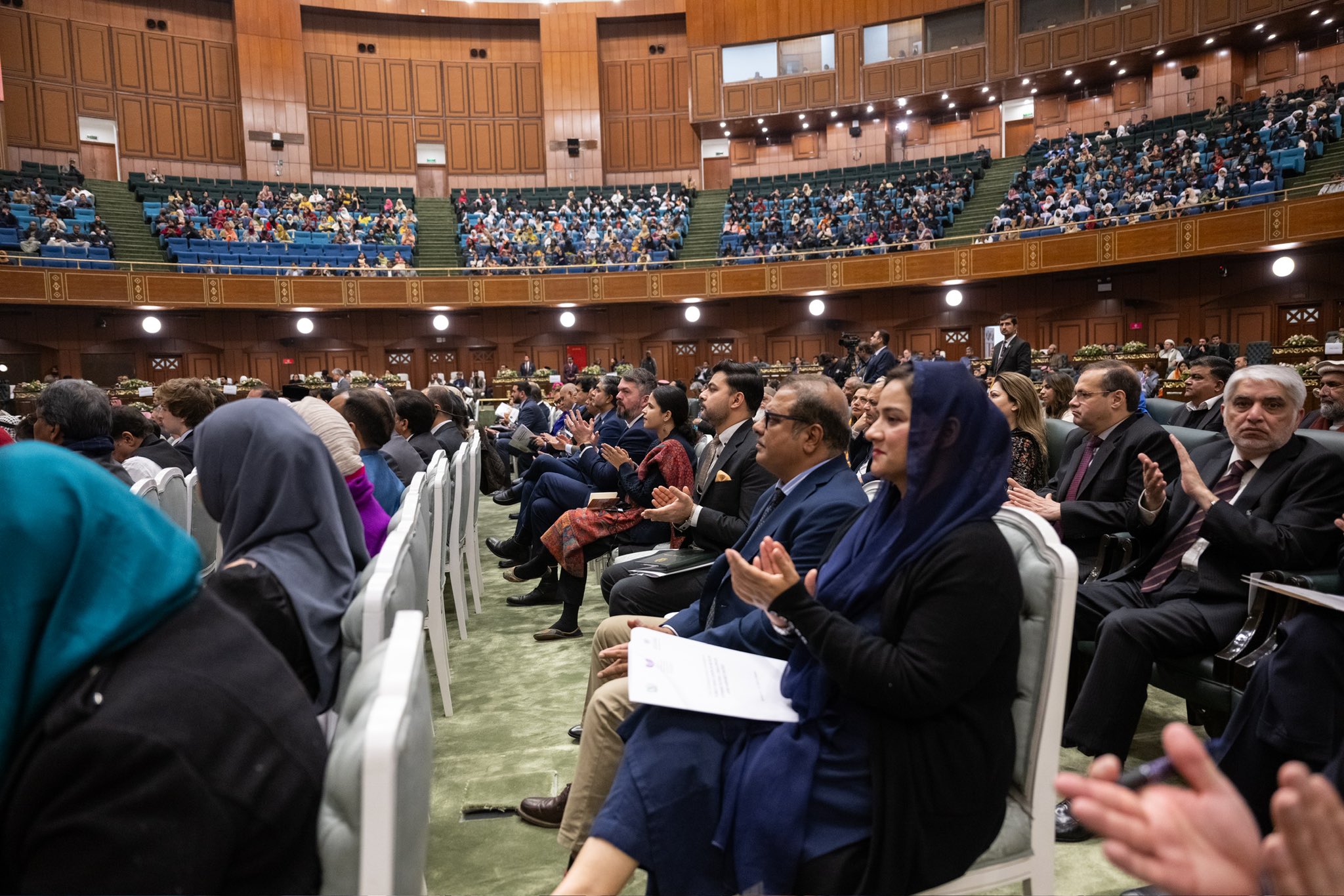 جناب دبیرکل و رئیس انجمن علمای مسلمان، دکتر شیخ محمد العیسی در جریان آغاز طرح ابتکاری آموزش دختران در جوامع مسلمان از پایتخت پاکستان، «اسلام‌آباد»، اظهار داشتند: