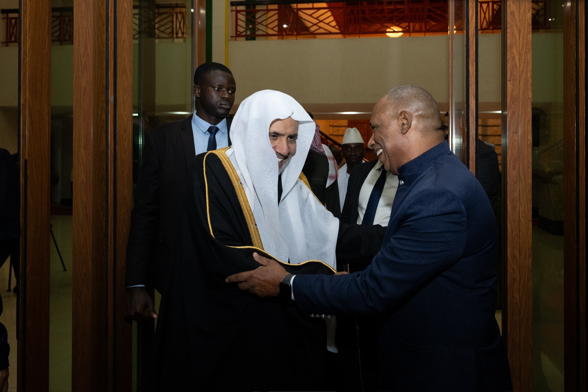 At the government headquarters, Mr. Rui Duarte de Barros, Prime Minister of the Republic of Guinea-Bissau, met with His Excellency Sheikh Dr. Mohammed Alissa