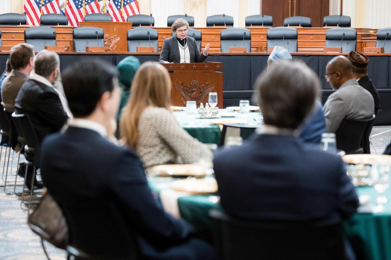 Attended by lawmakers, White House officials, and leaders of the Muslim community, the Muslim World League brings together representatives of faiths and policymakers for the first-ever Ramadan Iftar in the U.S. Congress.