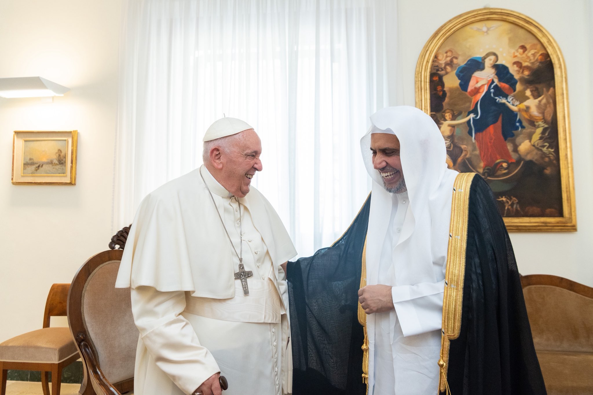 His Excellency Sheikh Dr. Mohammed Al-Issa, Secretary-General of the Muslim World League extended heartfelt condolences to His Eminence Cardinal Pietro Parolin, Prime Minister and Secretary of State of the Vatican