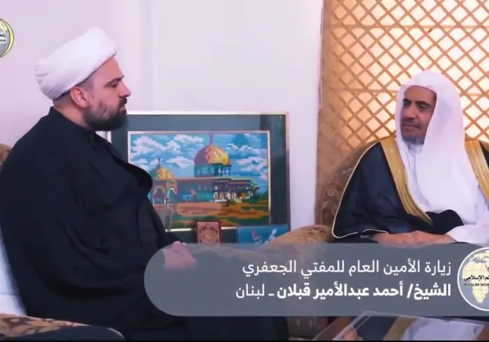Cheikh Ahmad Abdul-Amir Qablan, le Mufti jafari du Liban reçoit à Beyrouth le SG de la Ligue Islamique mondiale cheikh Mohamed Alissa pour une rencontre portant sur des sujets d’intérêt commun.