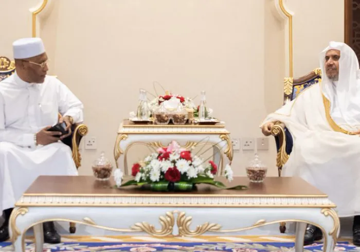 His Excellency Sheikh Dr. Mohammad Al-Issa meets with His Excellency the Malaysian Minister of Religious Affairs, Dr. Dato Idris Bin Ahmed