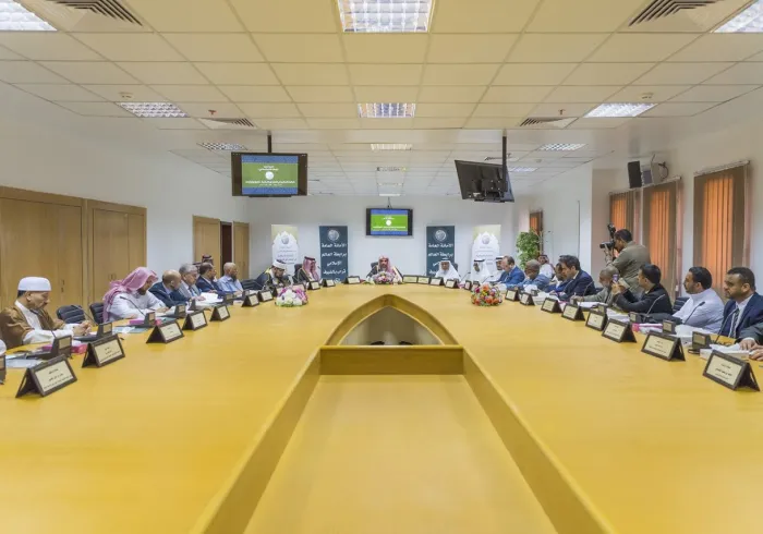 في ندوة دولية استضافتها الرابطة بمشاركة ممثلي مئات المؤسسات الإسلامية