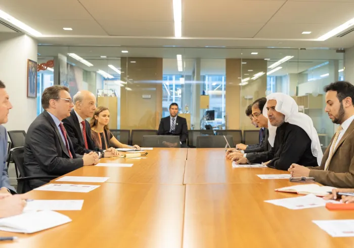 اجتمع معالي د. ⁧‫محمد العيسى‬⁩ بأعرق مراكز الأبحاث العالمية (كارنيغي للسلام الدولي ، والمجلس الأطلسي، و مؤسسة الدفاع عن الديموقراطيات)