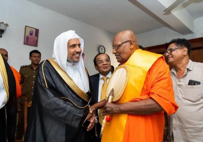 L’an dernier, lors de sa visite au SriLanka, Mohammad Alissa a rencontré des leaders bouddhistes pour mieux comprendre leur philosophie, leurs valeurs et ainsi renforcer le dialogue interculturel des actions de la  LIM.