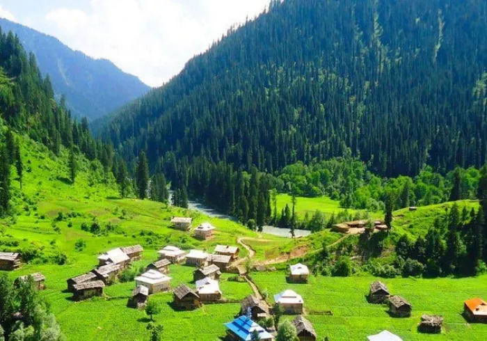 La LIM poursuit son engagement humanitaire auprès des populations démunies en Tunisie, en Egypte, au Tchad, à Djibouti et au Kashmir, par une aide alimentaire de grande ampleur Covid19