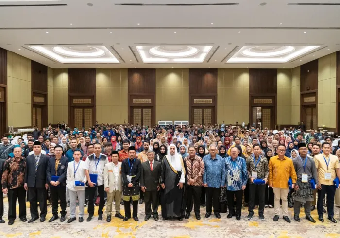 في اليوم العالمي للتطوع‬⁩ شكراً لجميع المتطوعين والمتطوعات مع رابطة العالم الإسلامي‬⁩ ..