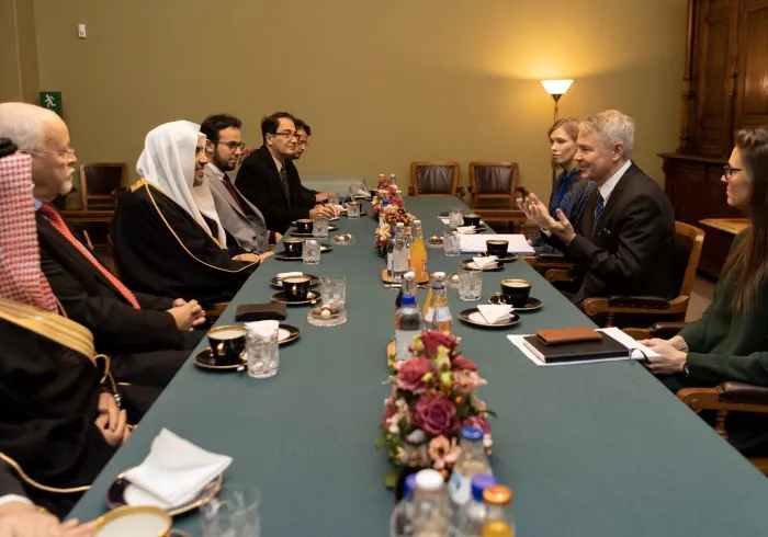 معالي وزير خارجية ⁧‫فنلندا‬⁩ يستضيف معالي الشيخ د ⁧‫محمد العيسى‬⁩ في ⁧‫هلسنكي‬⁩