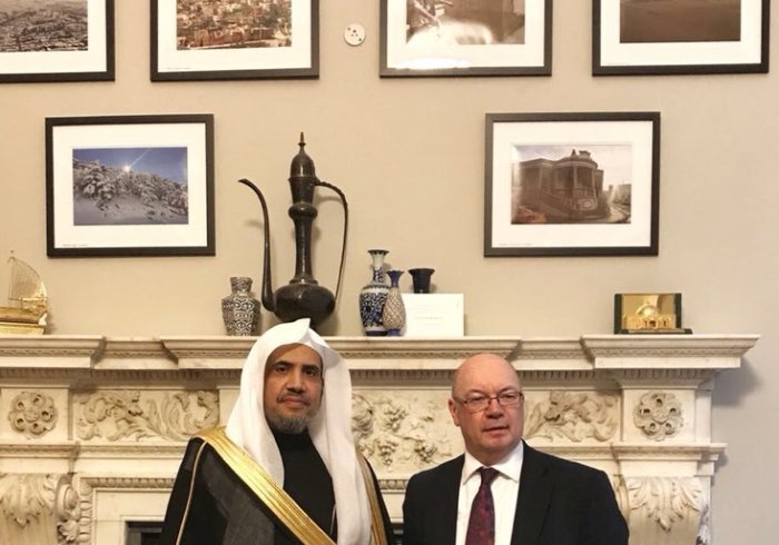 The SG of the MWL Dr. Al-Issa, meets in London the British Minister of State Mr. Burt, Member of the House of Lords & Chairman, Committee on Religions & Beliefs in Public Life, Lord Woolf.