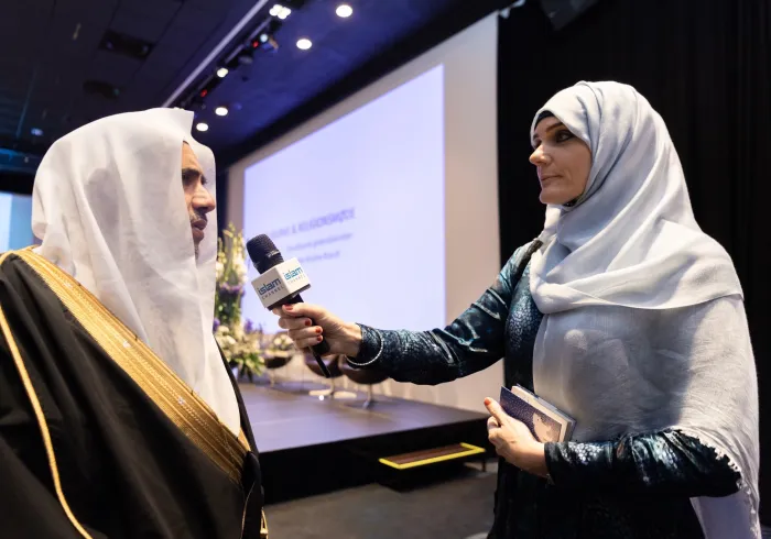 La communauté musulmane du Danemark reçoit le D. Mohammad Alissa et organise avec lui un dialogue avec différents représentants qui ont considéré sa venue comme un moyen de faire une présentation authentique de l’Islam.