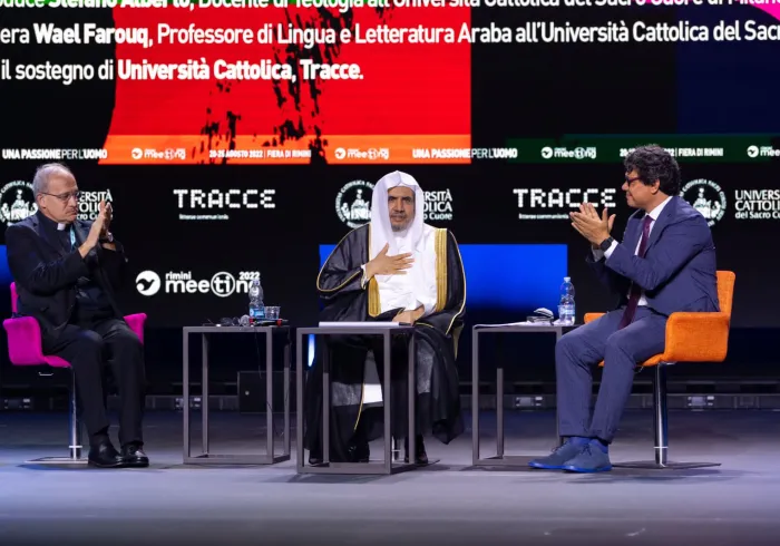 یورپی نوجوانوں کے سب سے بڑے پلیٹ فارم  سے  جس میں تقریباً 10 لاکھ زائرین  شرکت کرتے ہیں۔ڈاکٹر العیسی  نے کہاکہ  ریاستی قوانین اور ان کی معاشرتی اقدار  آزادی کے حدود ہیں  جہاں وہ آکر رک جاتی ہے۔