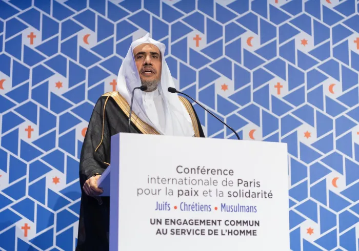 Lors du congrès de la Ligue à Paris le D. Mohammad Alissa a loué divers aspects de l’expérience française qui aident à la complémentarité positive pour l’intégration sociale et ce, au vue de certains obstacles rencontrés dans d’autres pays à diversité religieuse et ethnique.