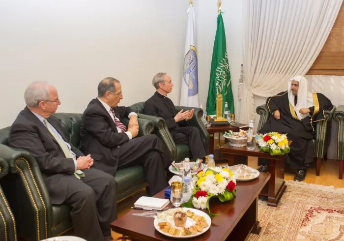 معالي الأمين يلتقي رئيس وأعضاء المفوضية الأمريكية للحريات الدينية الدولية