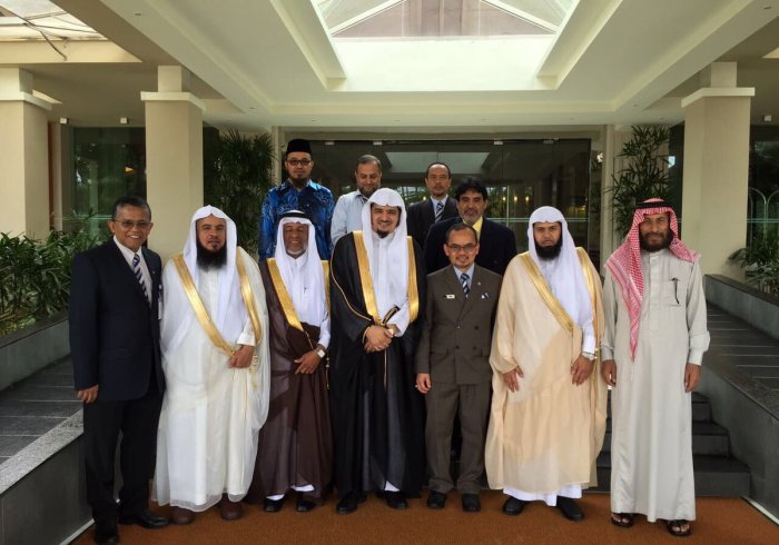 The MWL's delegation during a visit to the Islamic sciences University in Malaysia.