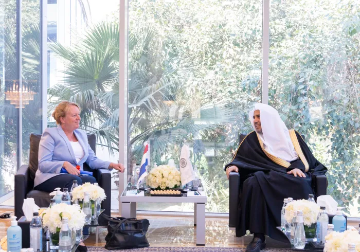 عزت مآب شیخ ڈاکٹر محمد العیسی نے مملکت سعودی عرب میں ہالینڈ کی سفیر محترمہ جینیٹ البرڈا سے ملاقات کی