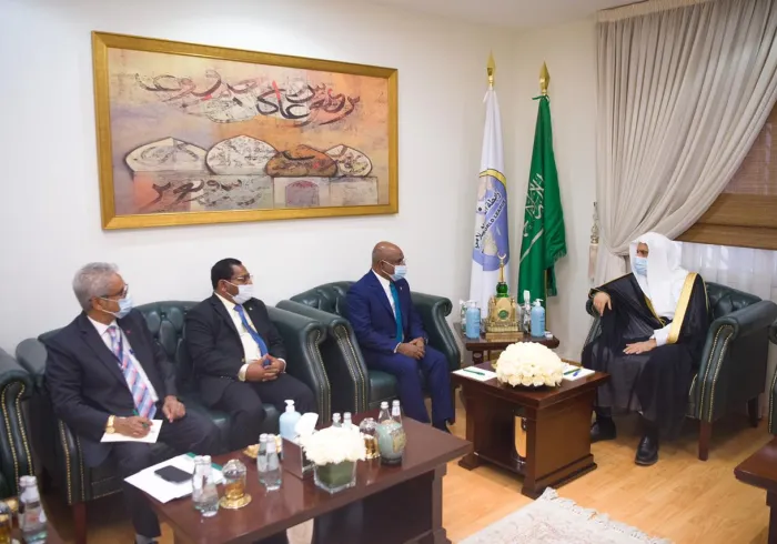 ‏معالي الأمين العام الشيخ د.محمد العيسى‬⁩ يستقبل صباح اليوم في مكتبة معالي وزير خارجية جمهورية المالديف‬⁩ السيد عبد الله شاهد