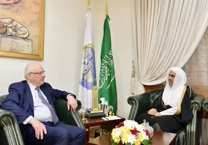 شیخ ڈاکٹر محمد العیسی نے تاریخی کلیسائے نوٹراڈام کیتھیڈرل میں آتش زدگی حادثے پر رابطہ کی طرف سے جمہوریہ فرانس کو تعاون کا یقین دلایا