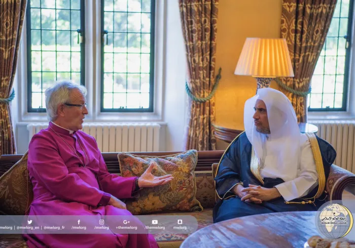 Le SG rencontrant à Londres un des responsables de l’Eglise anglaise pour une collaboration en vue de la paix et l’harmonie dans le monde
