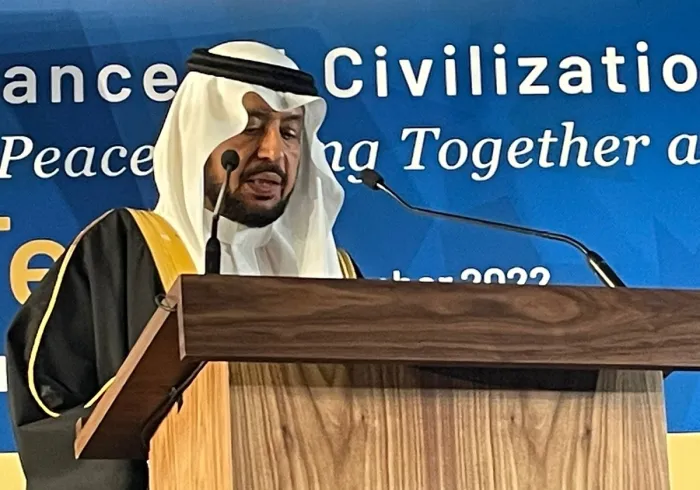 به نمایندگی از جناب دبیر کل، شیخ دکتر محمد آل عیسی. جناب معاون دبیر کل، دکتر عبدالرحمن الزید، در "جلسه اصلی وزیران" کار مجمع جهانی شرکت کرد. اتحاد تمدن های سازمان ملل