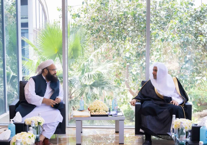 عزت مآب شیخ ڈاکٹر محمد العیسی نے چیئرمین پاکستان علماء کونسل جناب حافظ  محمد طاہر  اشرفی سے ملاقات کی